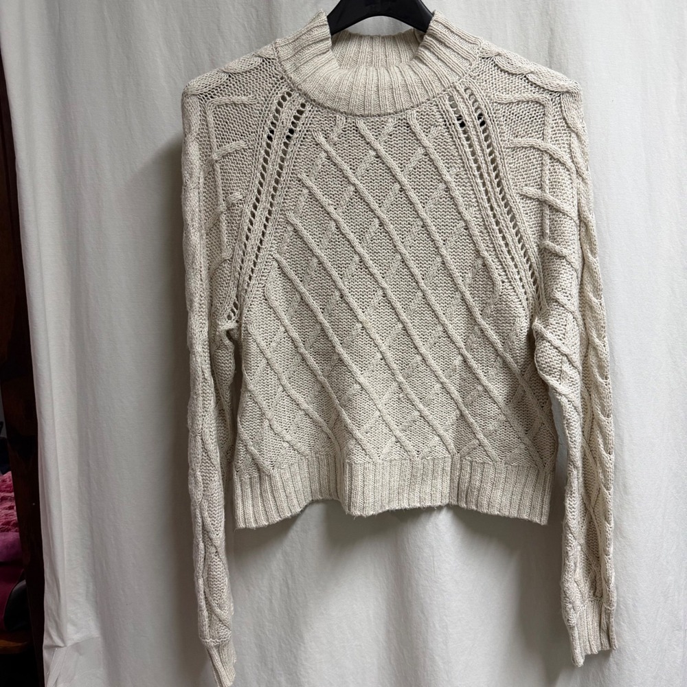 American Eagle Womens M Cream Diamond Cable Knit Mock Neck Sweater Oatmeal